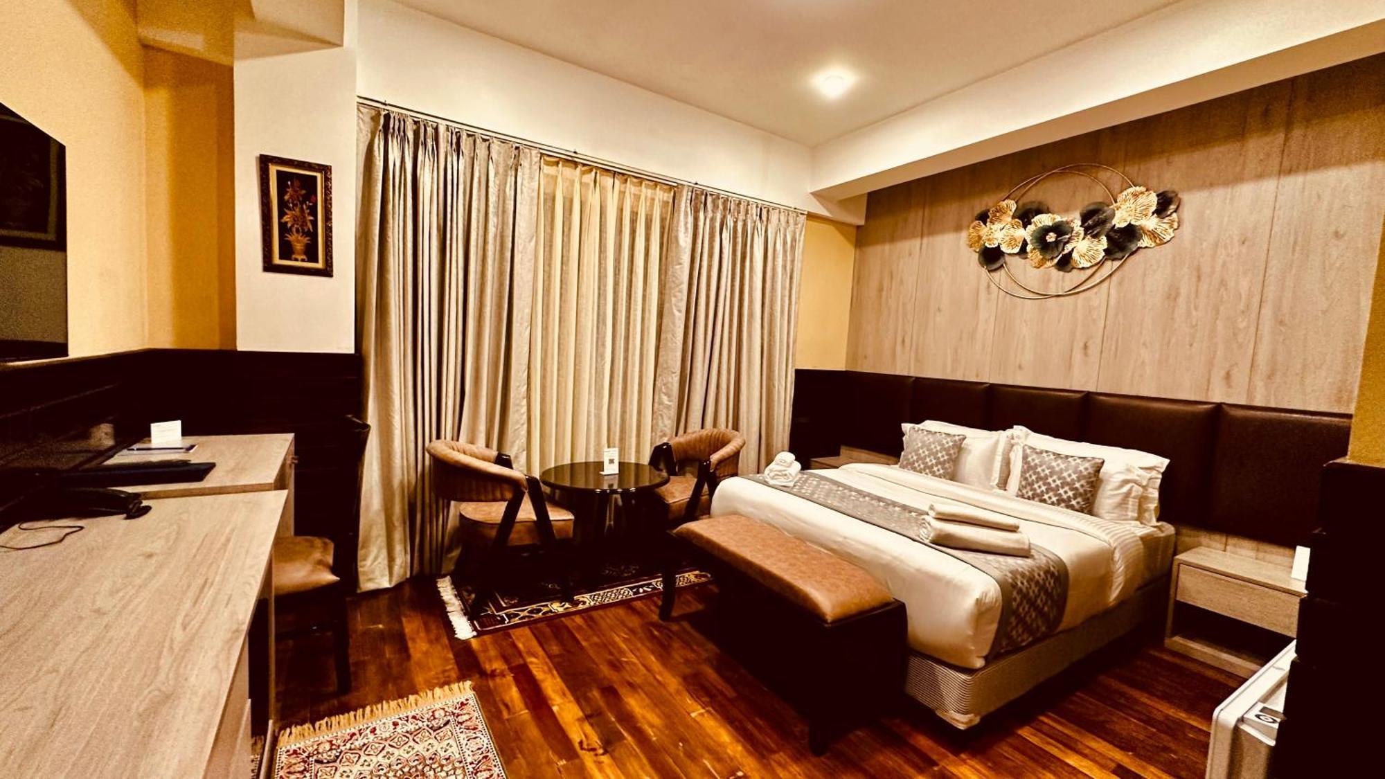 Silver Cloud Hotel 帕罗 外观 照片