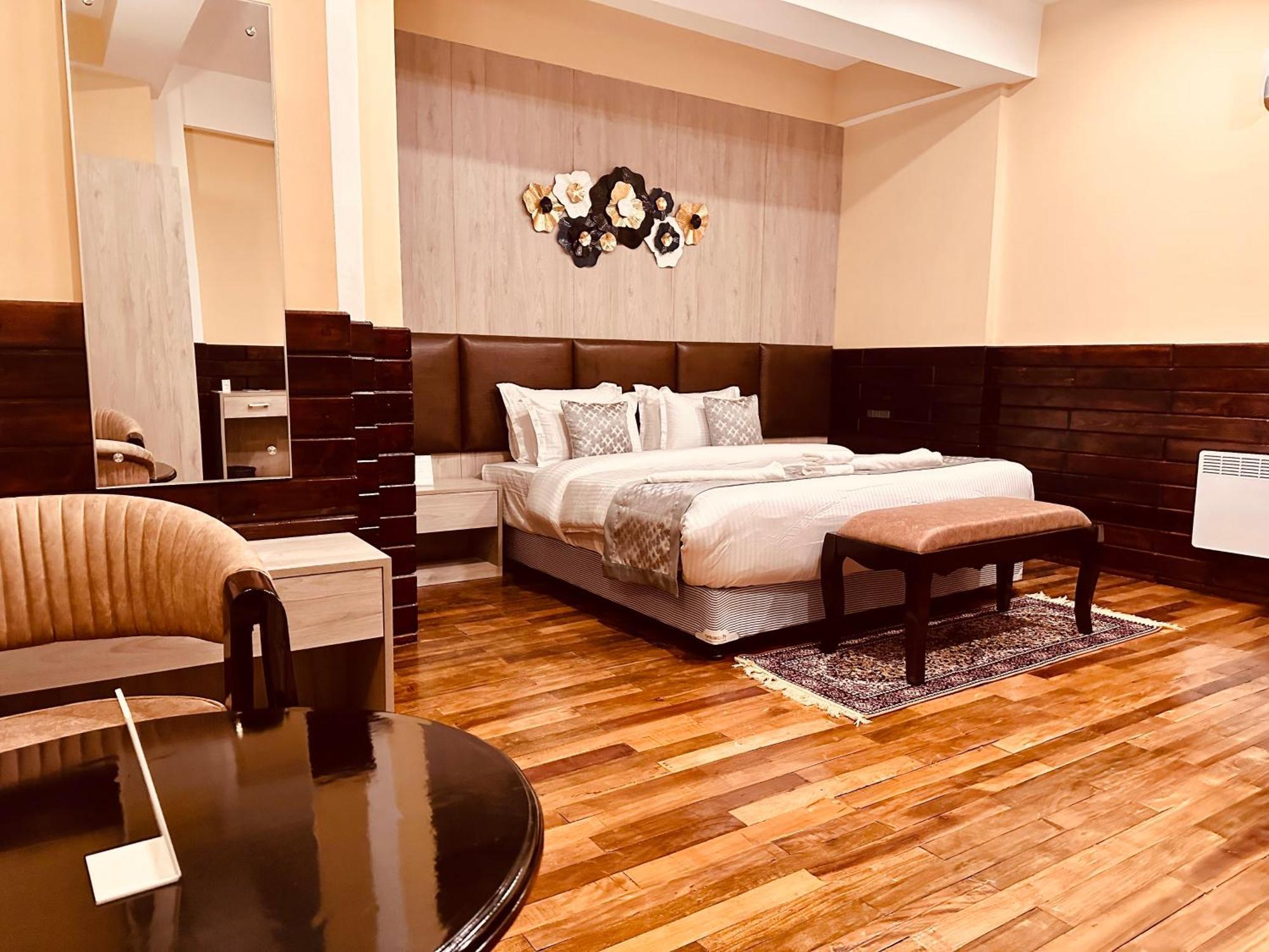 Silver Cloud Hotel 帕罗 外观 照片