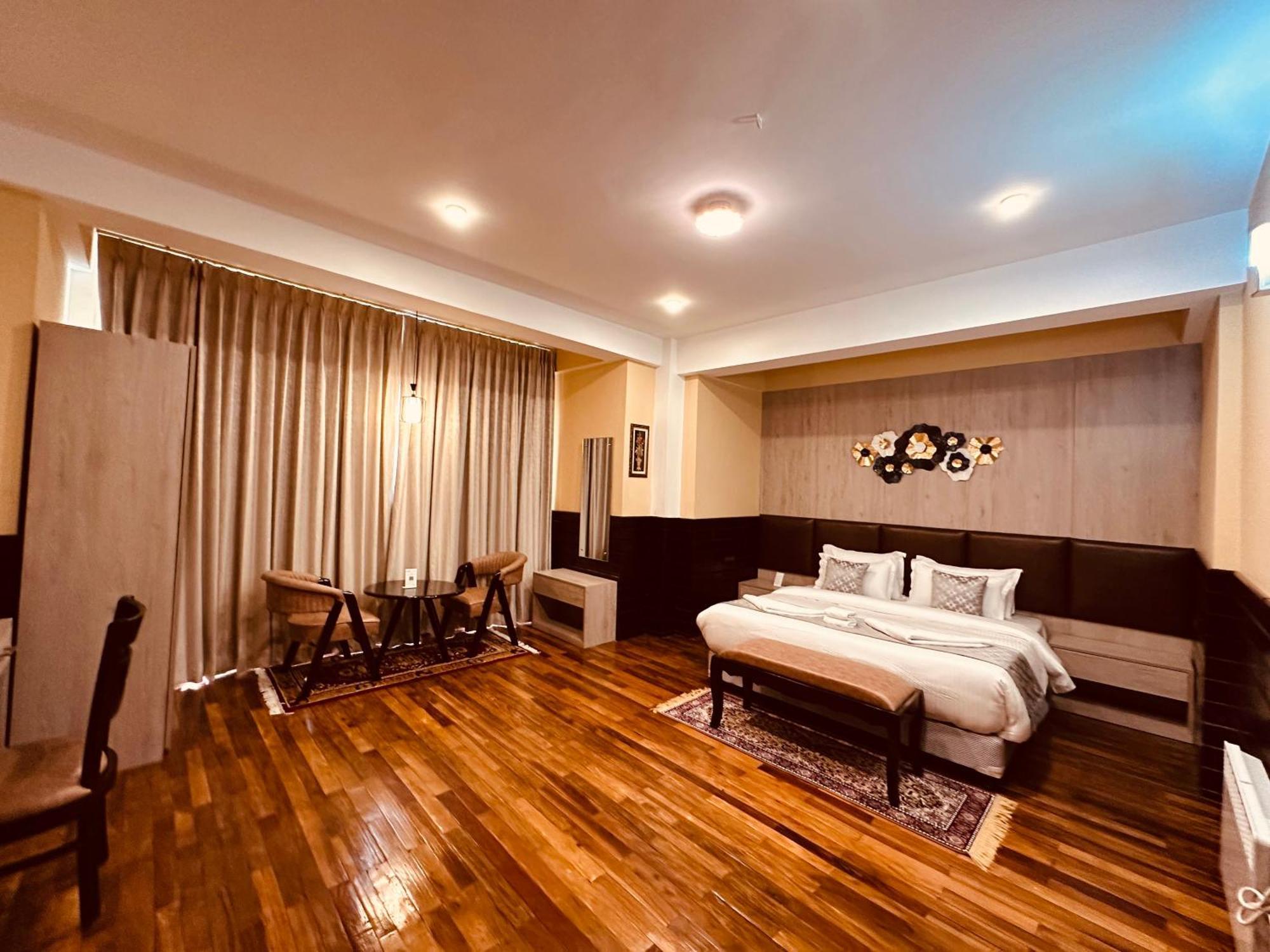 Silver Cloud Hotel 帕罗 外观 照片